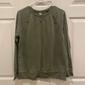 women’s green crew neck - M